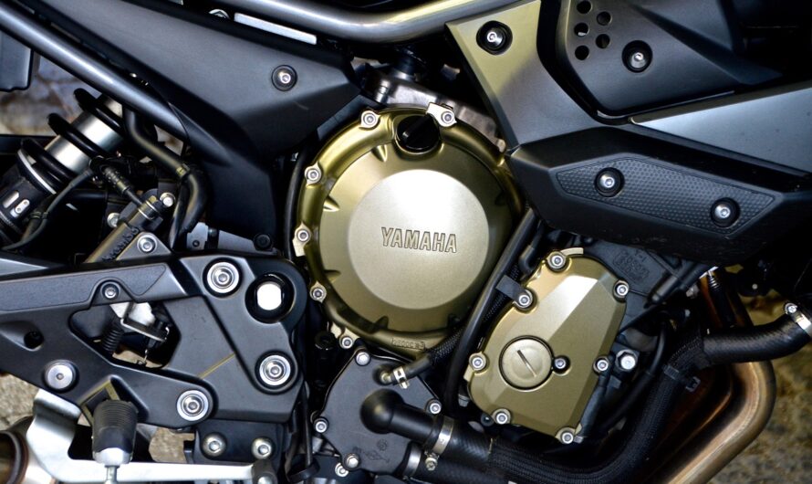 Comment fonctionne la Yamaha FZ1?